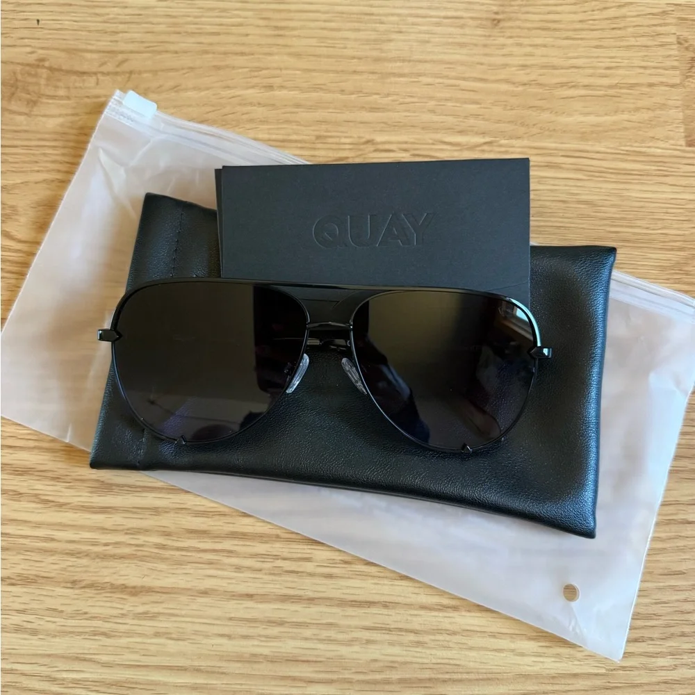 Quay Australia Black Frame Aviator Sunglasses with Purple Gradient Lenses XL